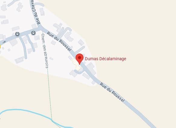 Carte affichant la localisation de Dumas Décalaminage, indiqué par un marqueur rouge, sur la Rue du Roussel.